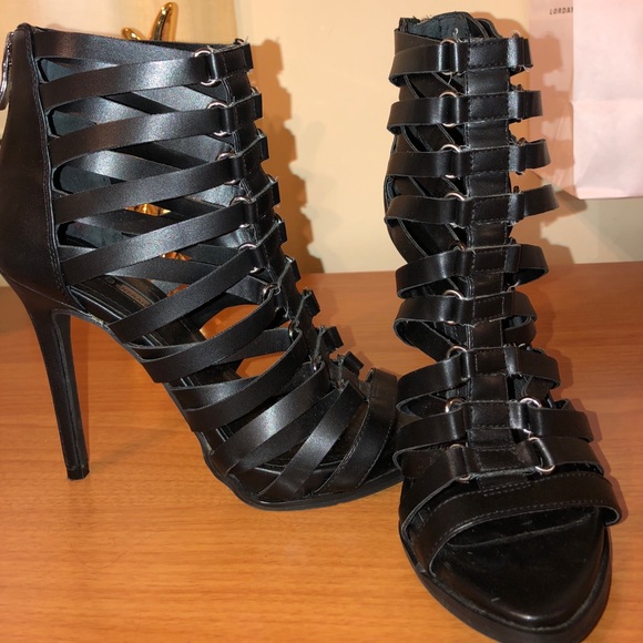Strappy leather open toe booties - Picture 1 of 3