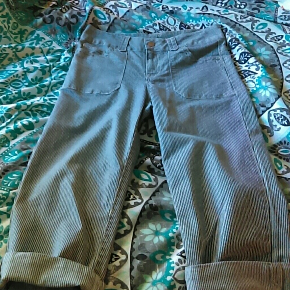 Like new blue and white striped Capri $$