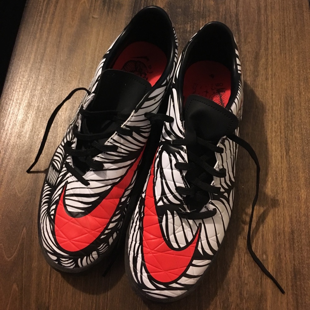 Neymar Indoor Soccer Hypervenom Phelon II