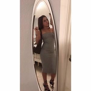 Meet your Posher, Dina