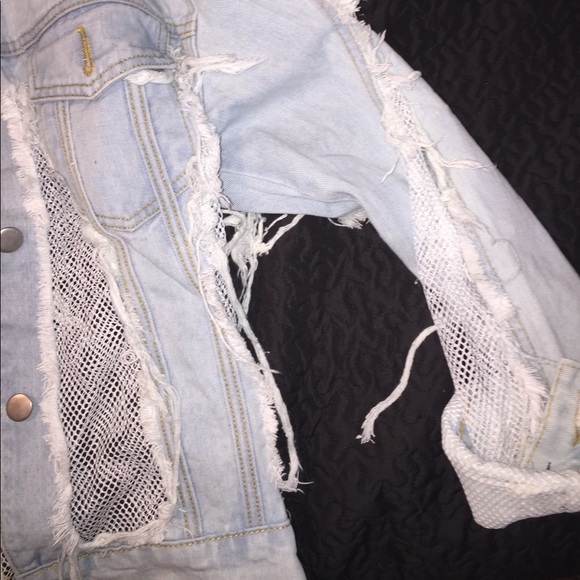 Jean jacket - Picture 3 of 4