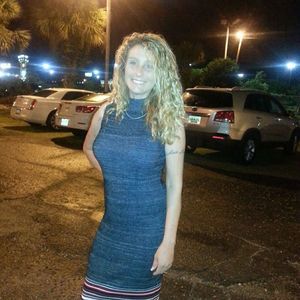 Meet your Posher, Carla