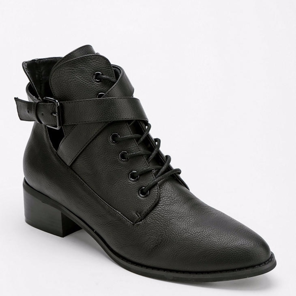 Women's Black Deena Ozzy Cutout Lace up Boot