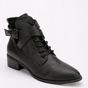 Women's Black Deena Ozzy Cutout Lace up Boot
