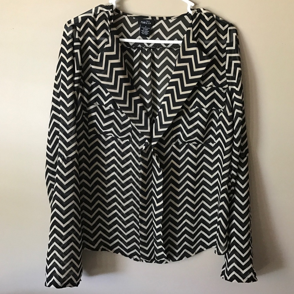 Chevron Print Top - Picture 3 of 4