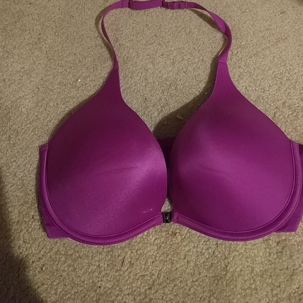 34D Victoria's Secret Plunge Bra 34D front close