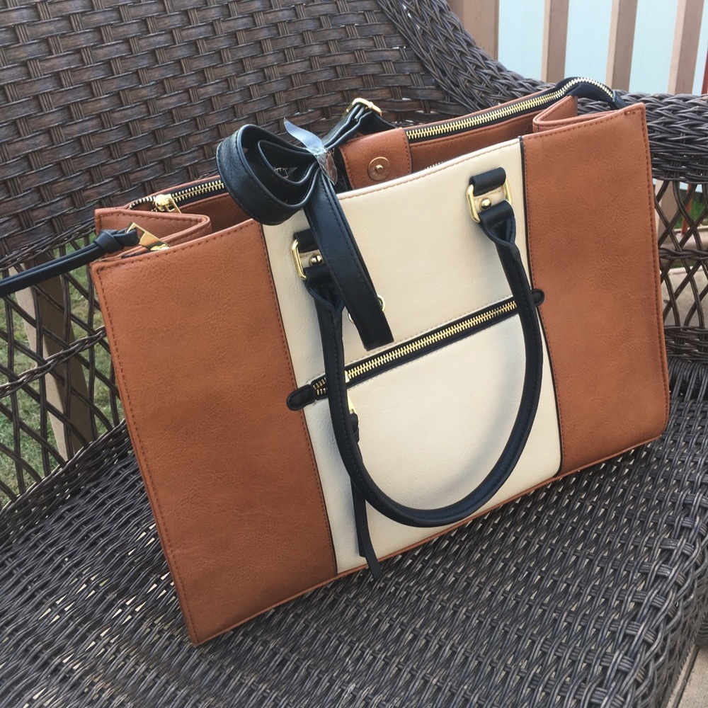Brand New large hand bag!