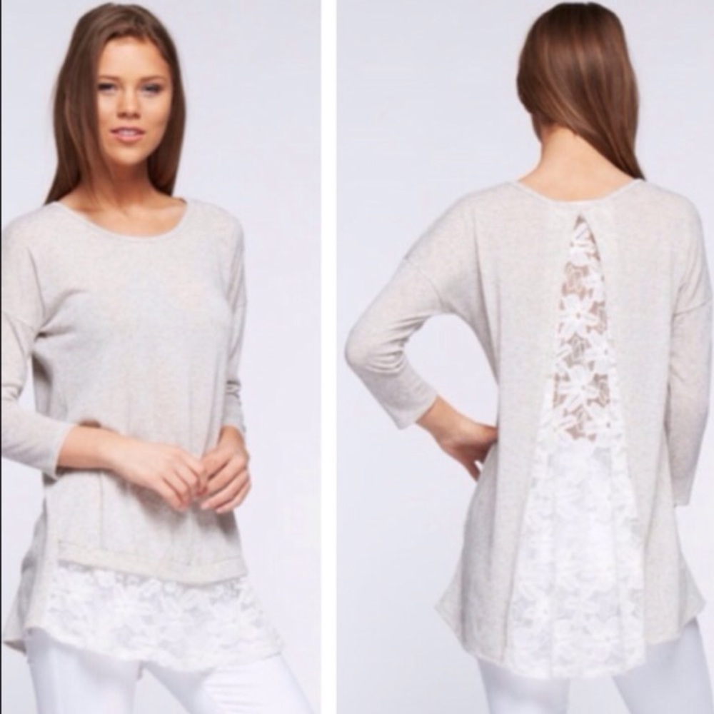 JUST IN!💕LAYERED LACE TUNIC💕