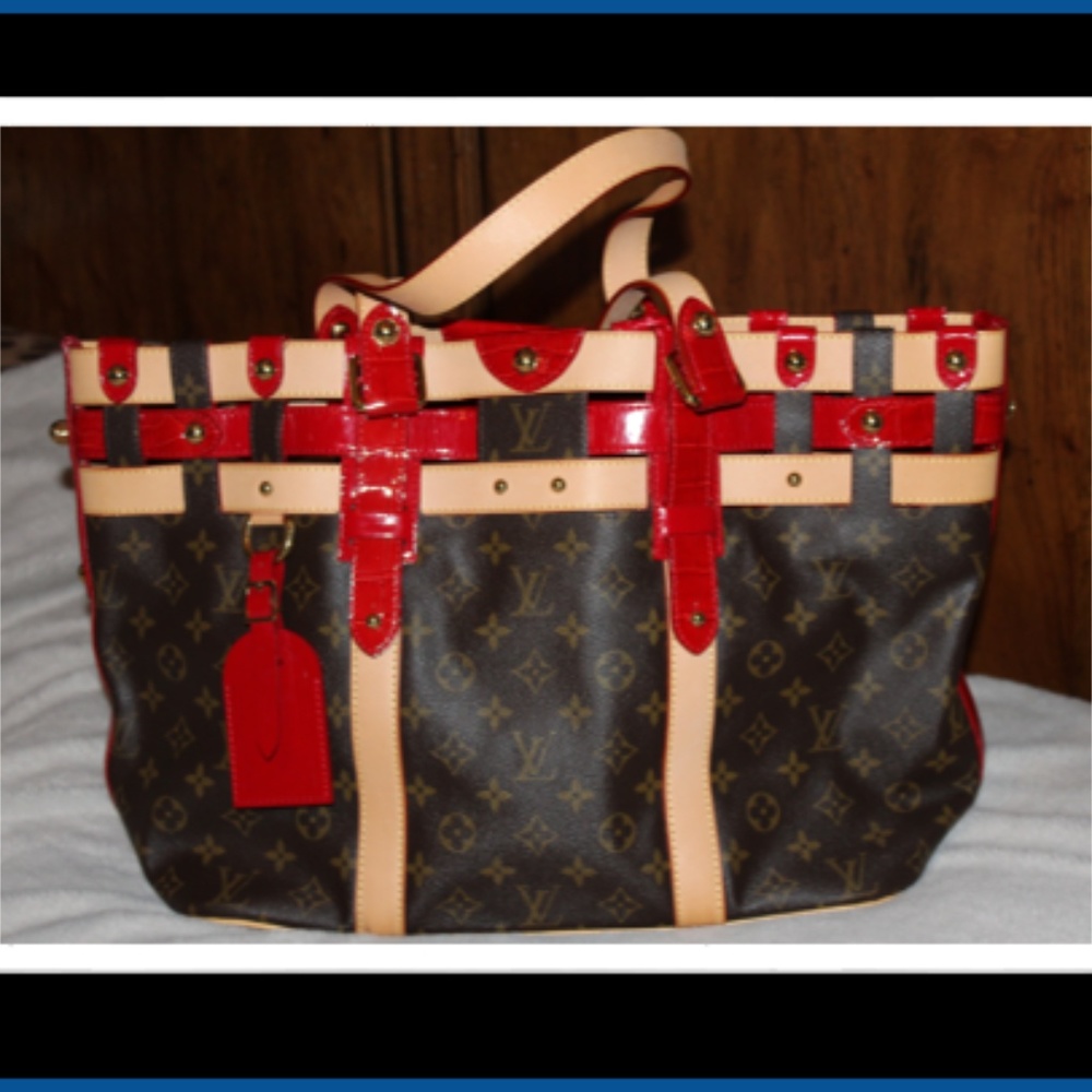 HOST PICK! LV Rubis Monogram Canvas GM ❤️