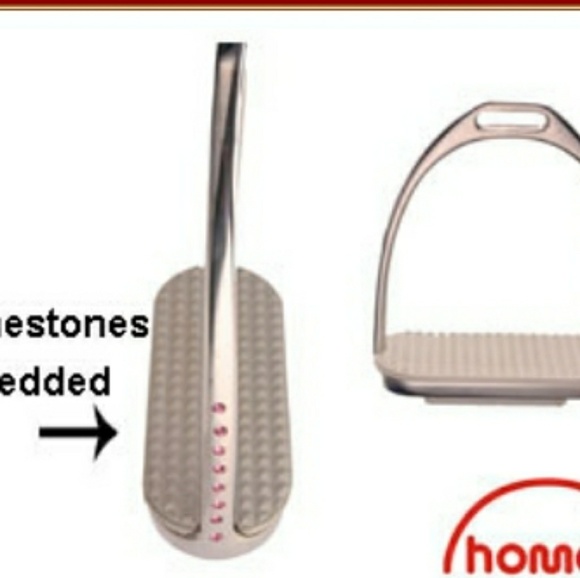 John Whitaker Saddle with straps and Homer stirrup - Picture 4 of 4