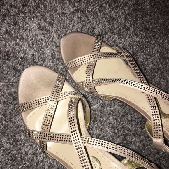 Heels - Picture 2 of 3