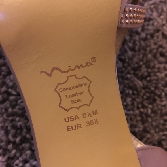 Heels - Picture 3 of 3