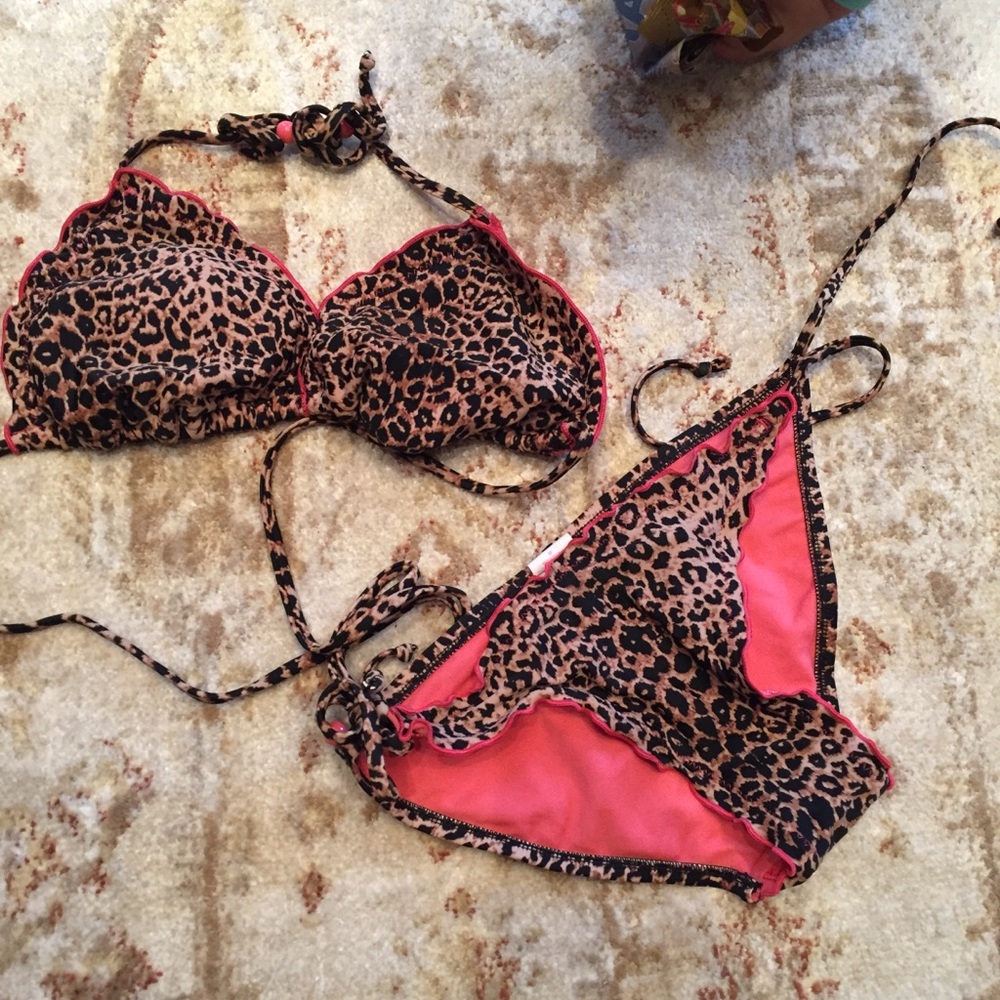 Sexy and girly bikini!
