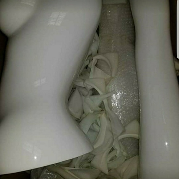 Beautiful Glossy mannequins - Picture 4 of 6