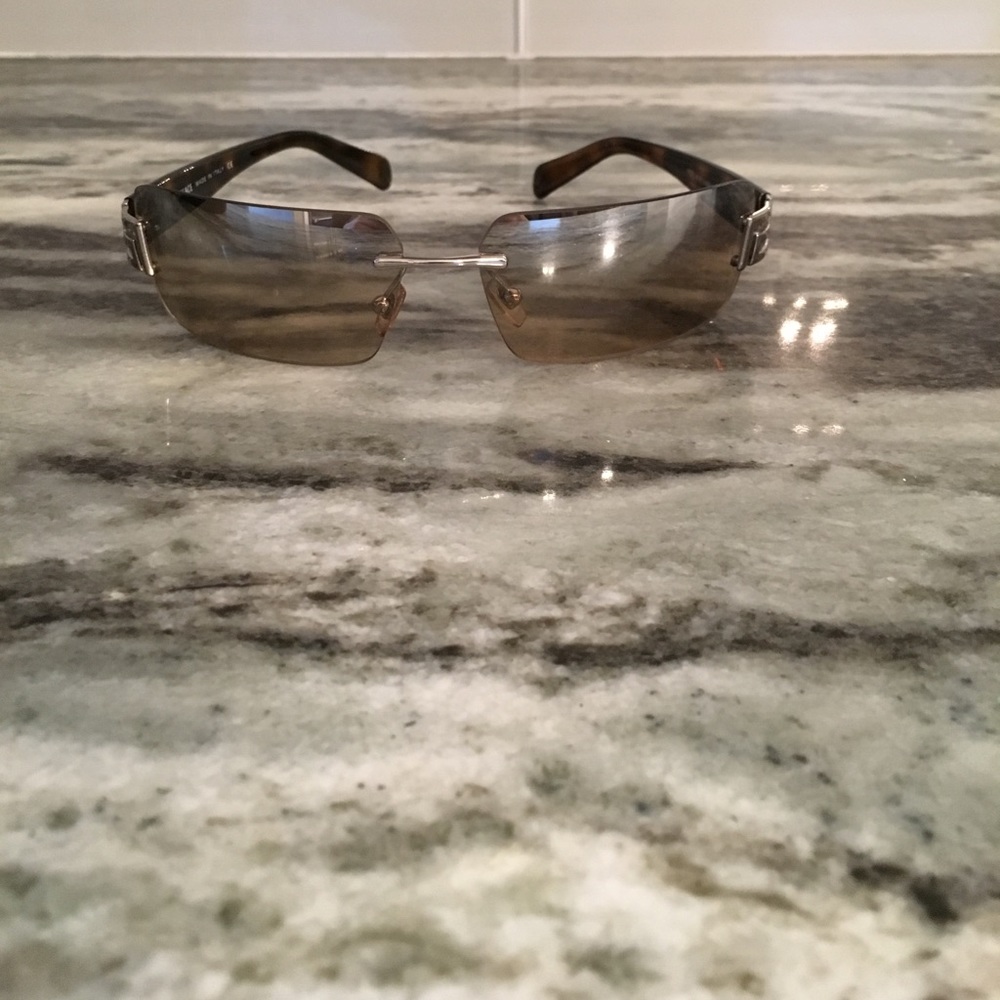 Versace Sunglasses EUC