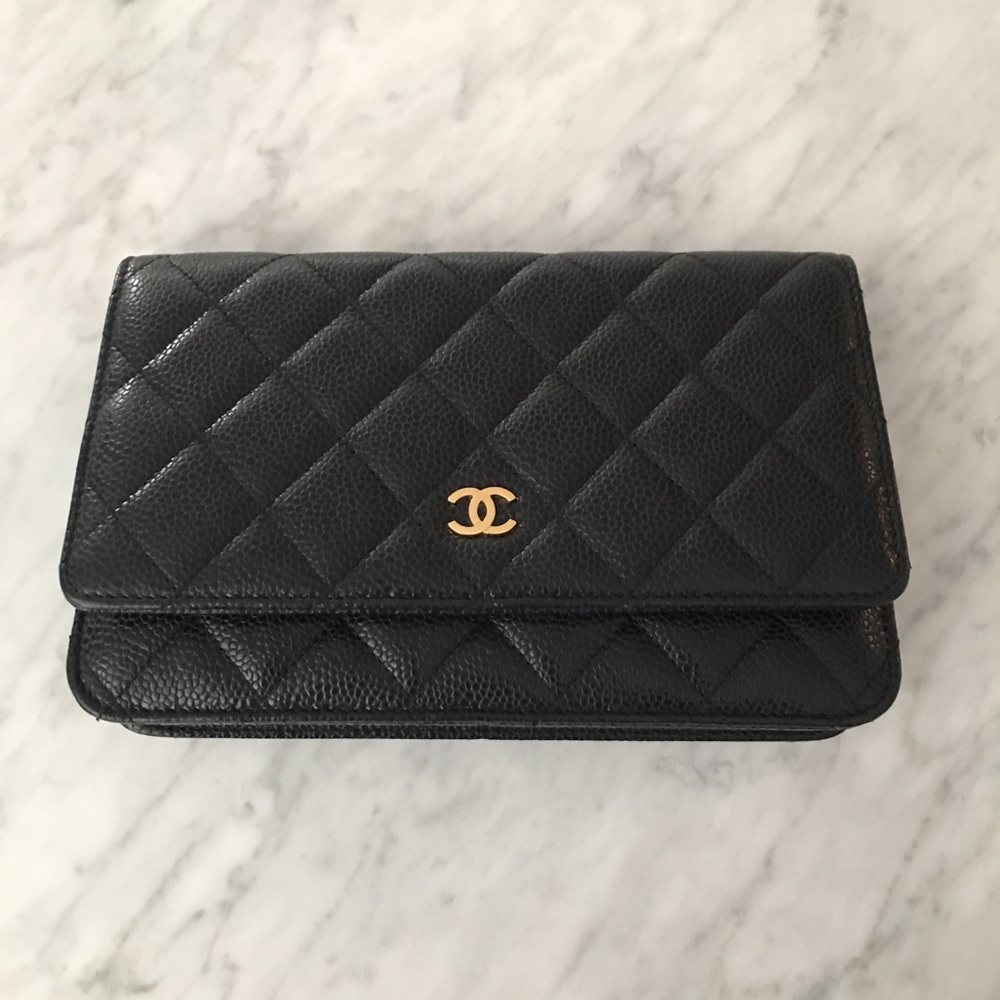 CHANEL chain strap crossbody wallet bag