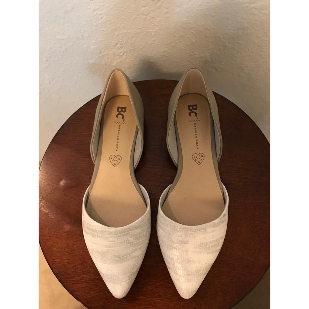Snakeskin flats