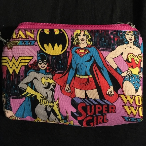 Superhero wristlet *firm price* - Picture 2 of 7