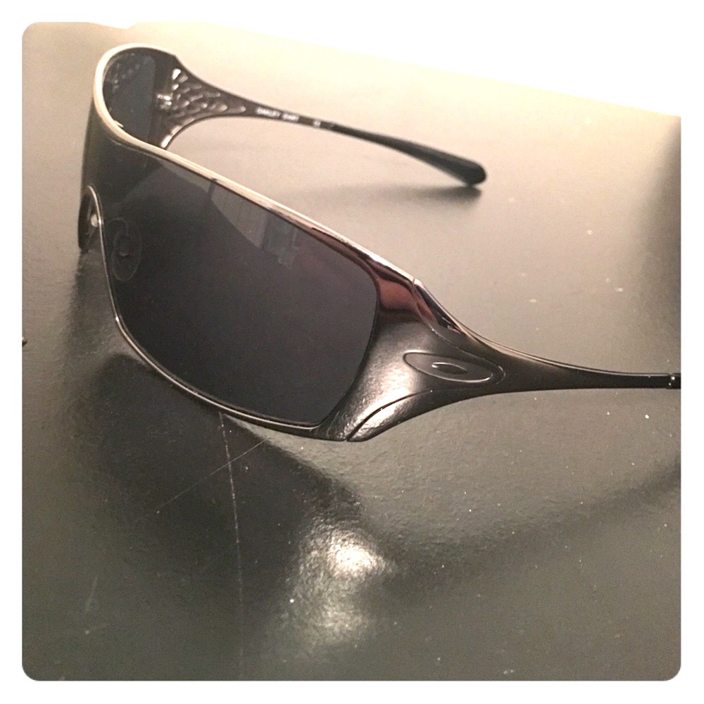 Oakley Dart