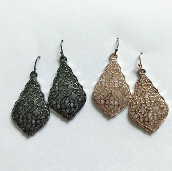 NEW * Filigree Pear Pink Statement  Earrings - Picture 2 of 3