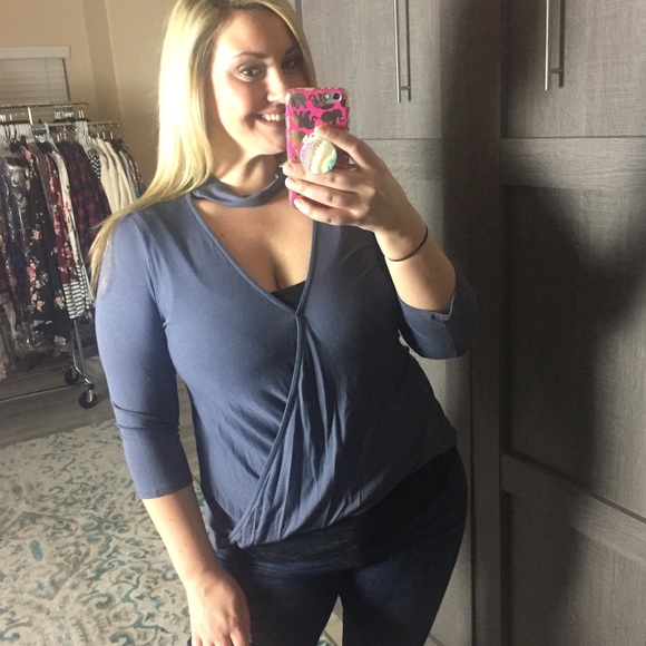 ❗️Last 2! S-M indigo top - Picture 2 of 3