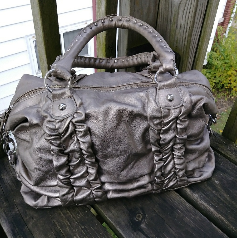 Gold metalic ruffled Steve Madden purse