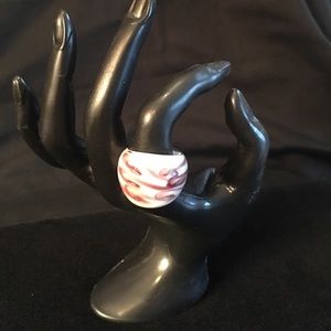 New Glass Ring in Cute Boxed Present Size 7.5
