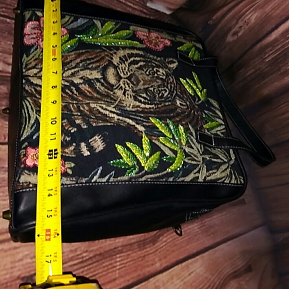 ♦️SALE♦️VTG 🐅 {Signature Club A} Tiger🐯Tote🐅 - Picture 6 of 8