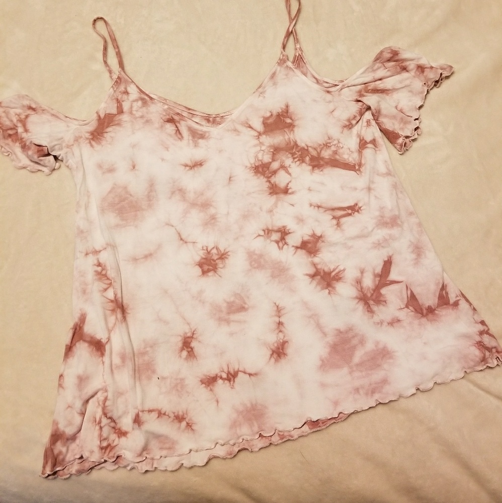 Cold shoulder top