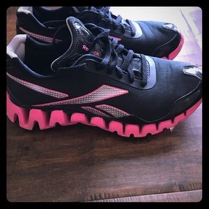 Women's Reebok Tennis Shoes