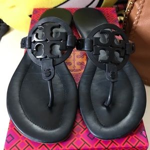 tory burch miller sandals too loose