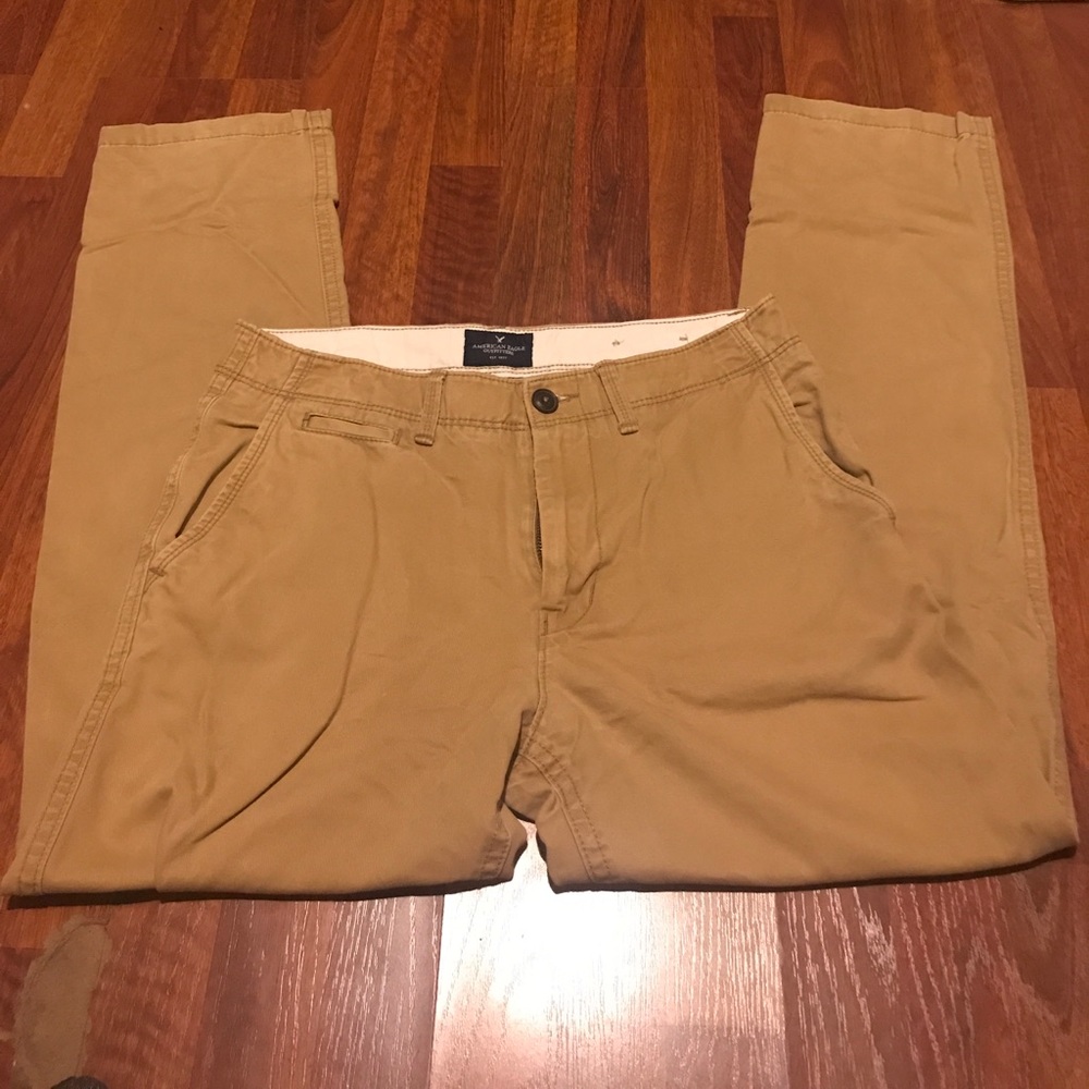 Men’s American Eagle Khaki Relaxes Straight 32X34