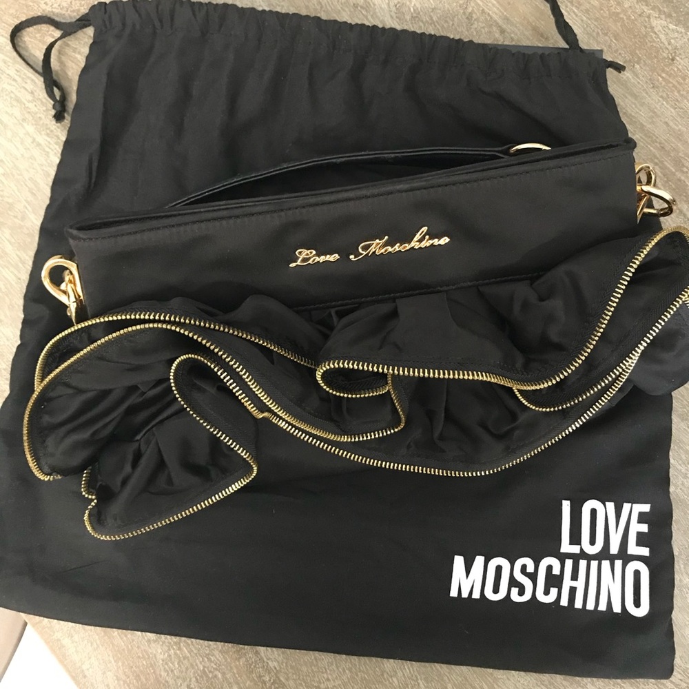 SALEEE!!! 💸💸💸 Love moschino vintage handbag