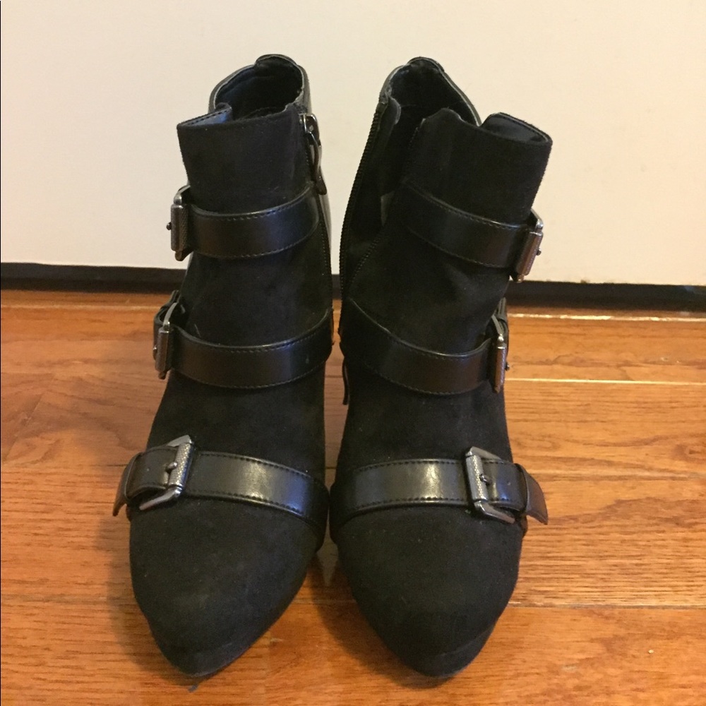 5 1/2 black buckle zipper stilettos