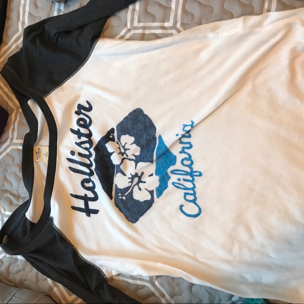 Hollister quarter sleeve baseball tee