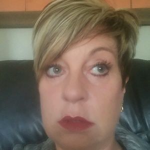 Meet your Posher, Renee