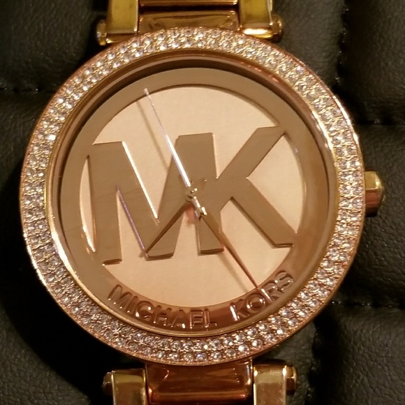 Michael Kors Rosegold diamond studded watch main image 8
