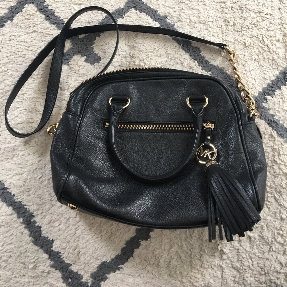 Michael Kors Crossbody Black and Gold with tassel
