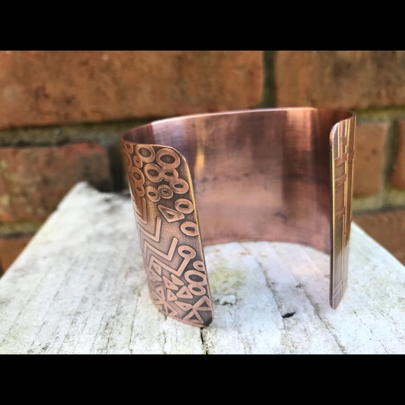 Copper cuff, Wonder Woman Cuff. New - Picture 4 of 7