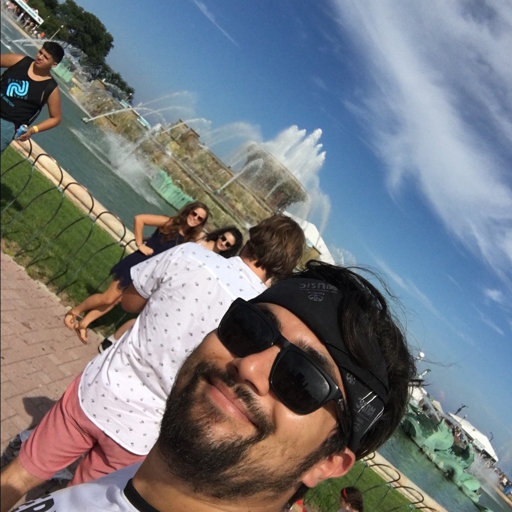 Meet your Posher, Alex