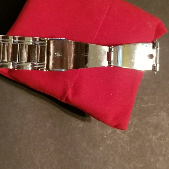 Guess silver diamond studded watch in Guess pouch