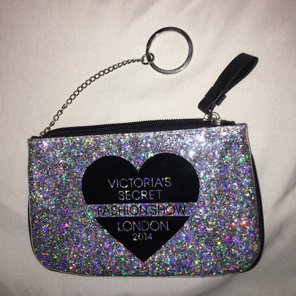 🆕 Limited Edition VS Fashion Show 2014 Clutch