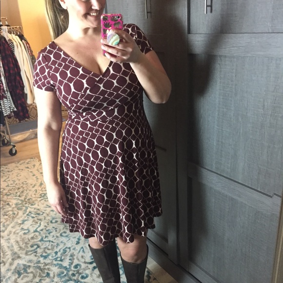 Last one!!! SMALL Burgundy Faux wrap dress - Picture 4 of 6