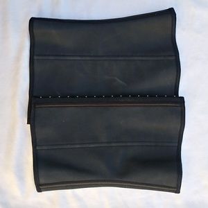 Brand new waist trainer. Too big for me.