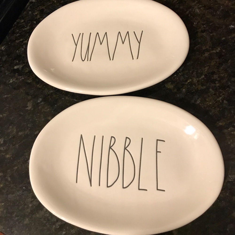 Rae Dunn Set of 2 Ovals- Yummy & Nibble