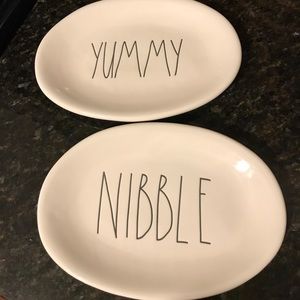 Rae Dunn Set of 2 Ovals- Yummy & Nibble