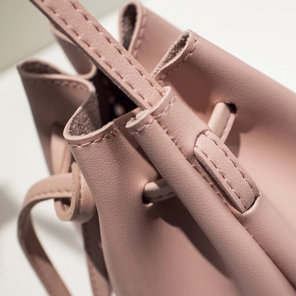 🔴HP- Blue Tassel Rope Bucket Purse(s) - Picture 3 of 8