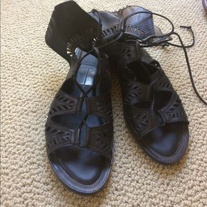 Dolce vita sandals