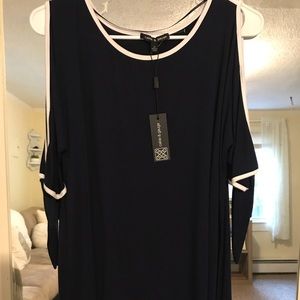 🆕 Blue open shoulder Top