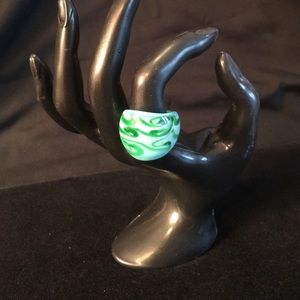 New Glass Ring in Cute Boxed Present Size 7